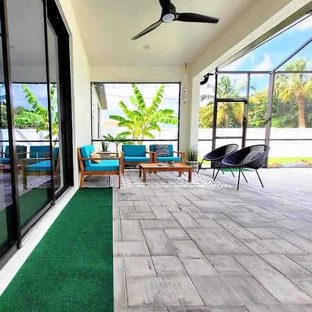 Blue Door Retreat - Luxury Pool Home - Sleeps 8 Cape Coral Luaran gambar